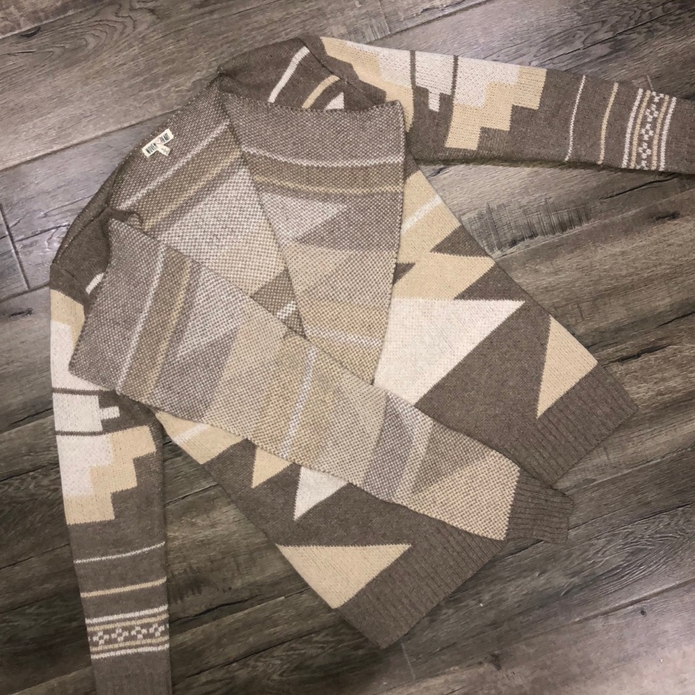 Woven Heart small open cardigan